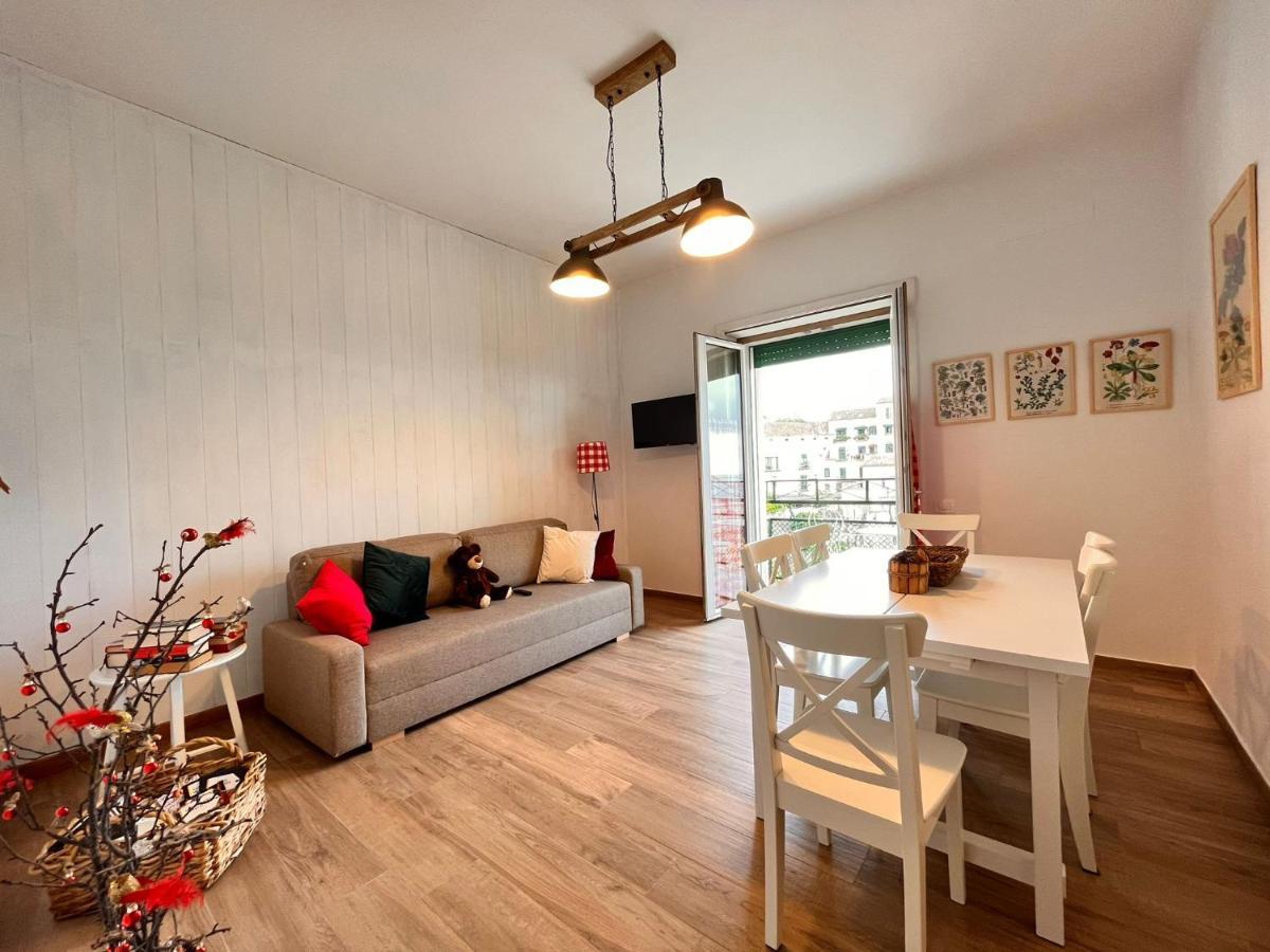 Rainbow In Salerno Apartment Ngoại thất bức ảnh